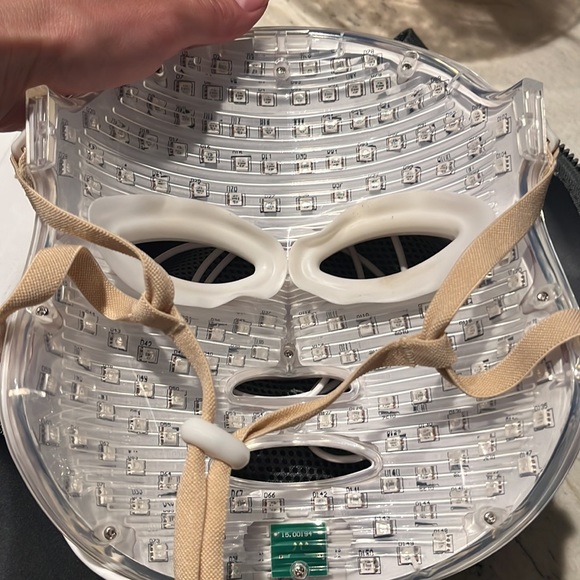 Aphrona LED facial mask - Picture 4 of 7